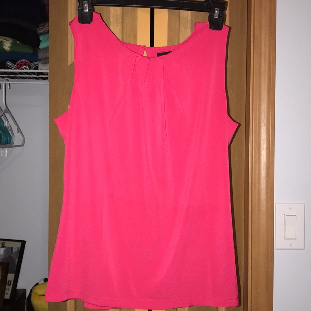 Sleeveless blouse